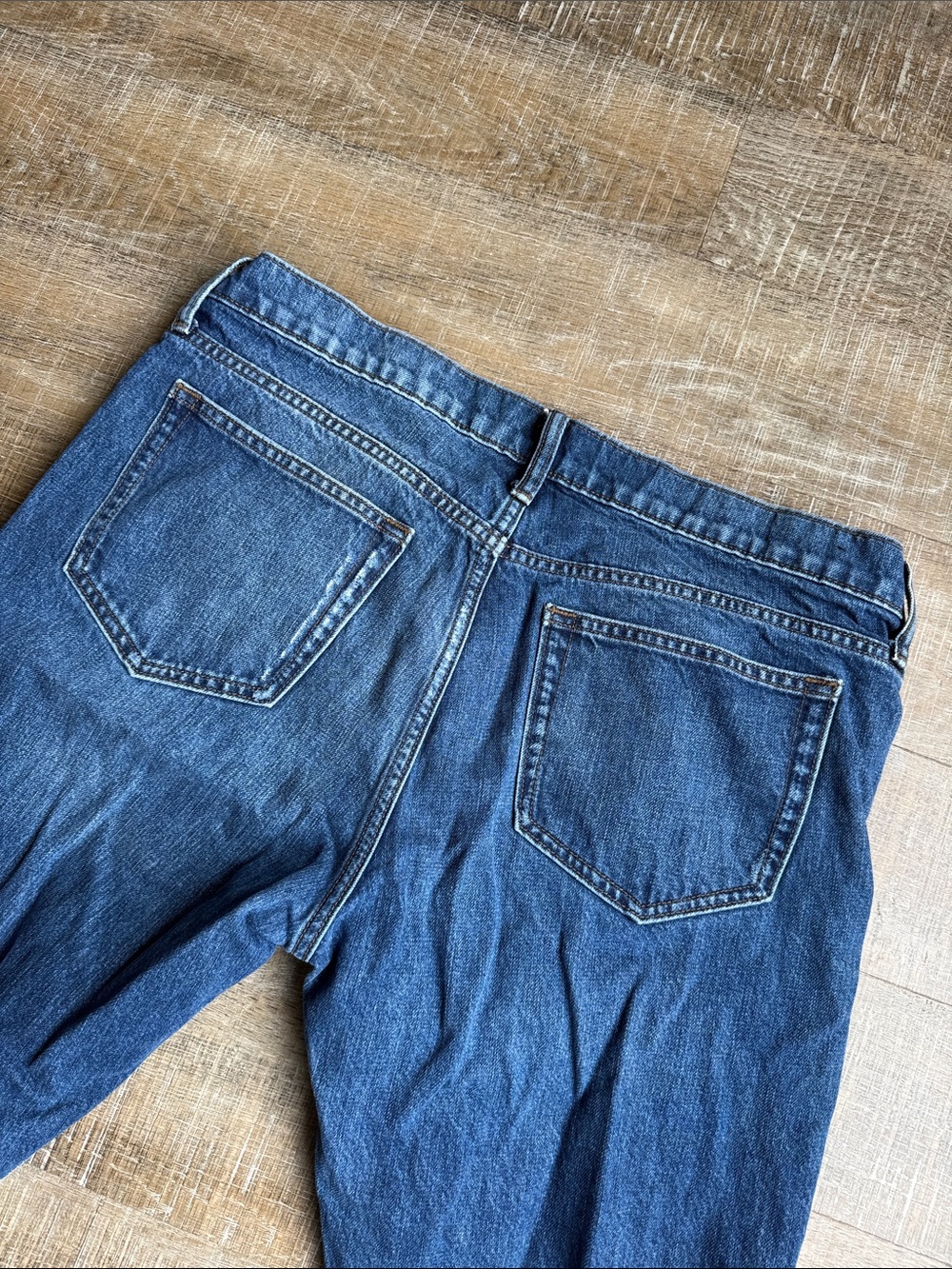 J. Crew Men's Straight-Leg Indigo Denim Jeans - Picture 3 of 4